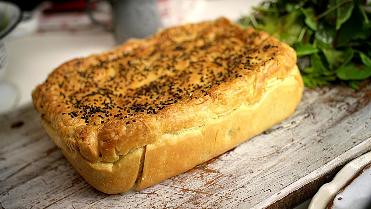 Chicken & Vegetable Pie | Pampas