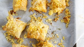 Crispy Cheese Pastry Parcels